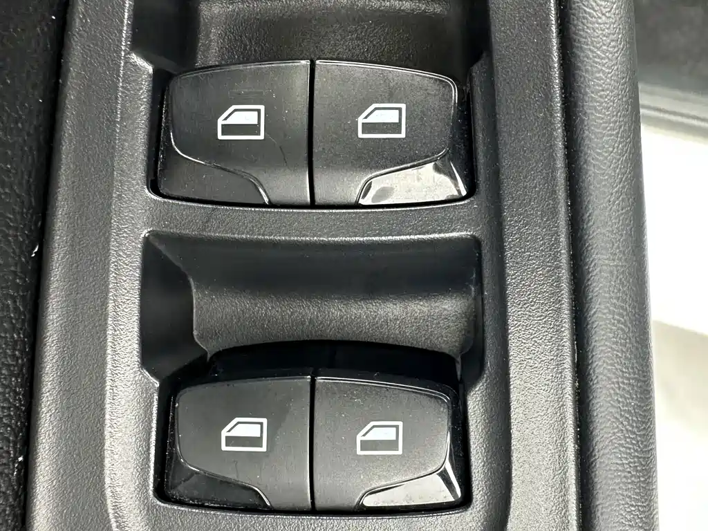 MG5 2023 180DVVT CVT Deluxe Edition купить на сайте DeffCars