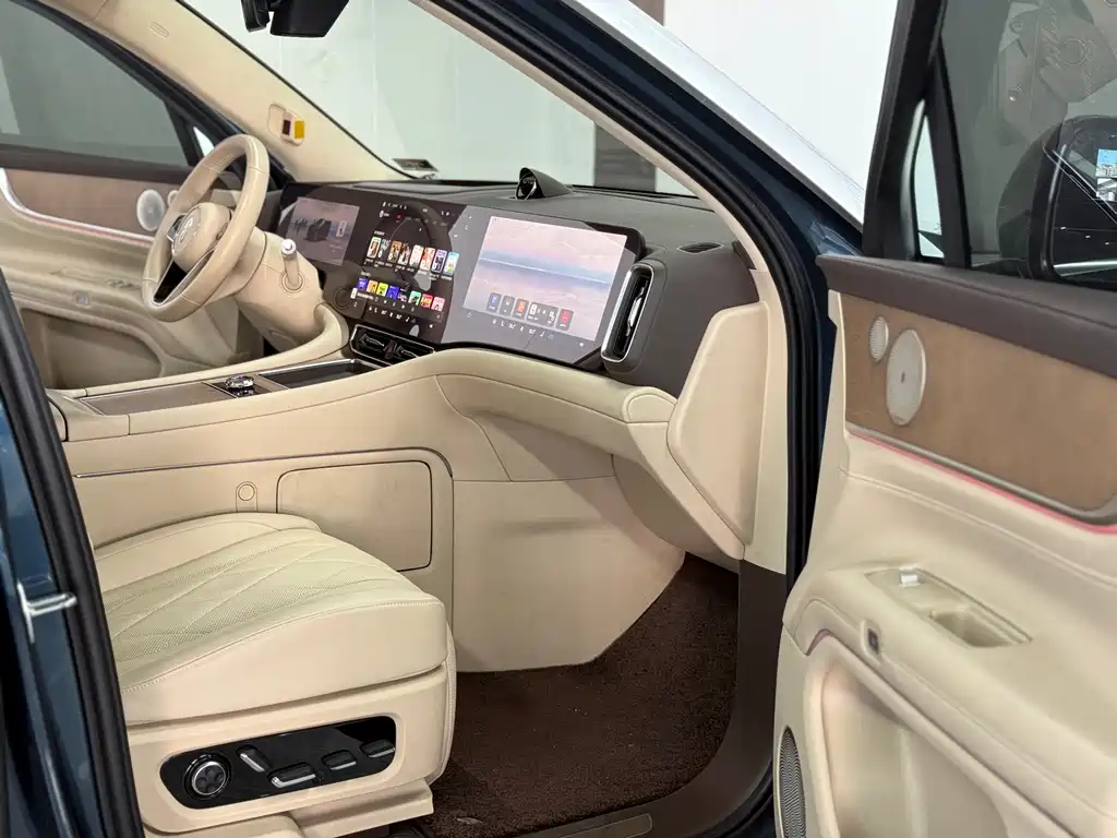 Wenjie M9 2024 extended range Ultra version 42kWh 6-seater version купить на сайте DeffCars
