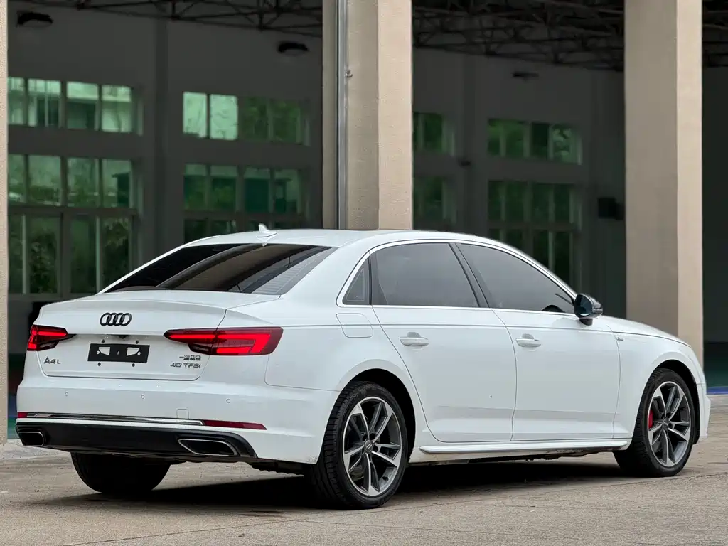 Audi A4L 2019 40 TFSI Enterprising National V купить на сайте DeffCars
