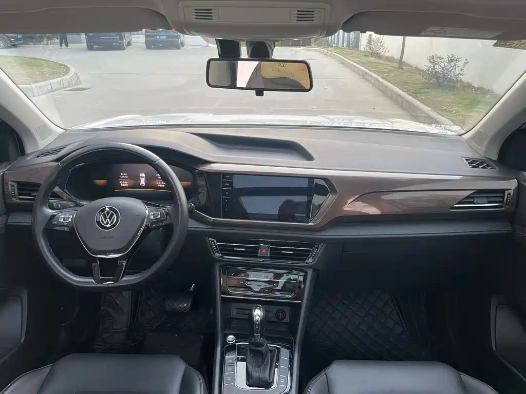 Tuyue 2022 280TSI two-wheel drive luxury version купить на сайте DeffCars