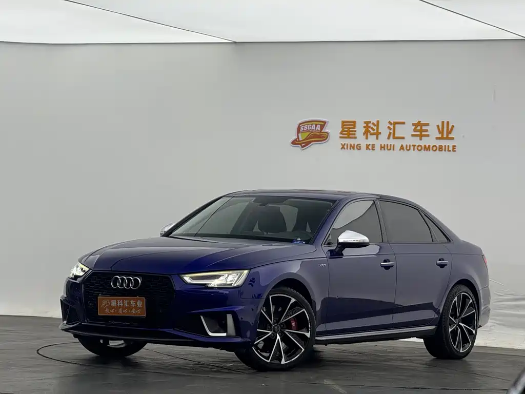 Audi A4L 2019 40 TFSI Fashion Type National VI купить на сайте DeffCars