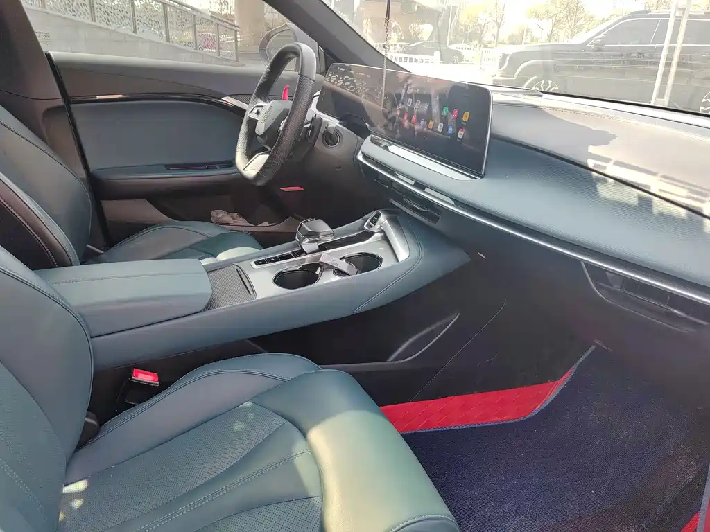 MG7 2023 2.0T Automatic Beauty Hunting Exclusive Edition купить на сайте DeffCars