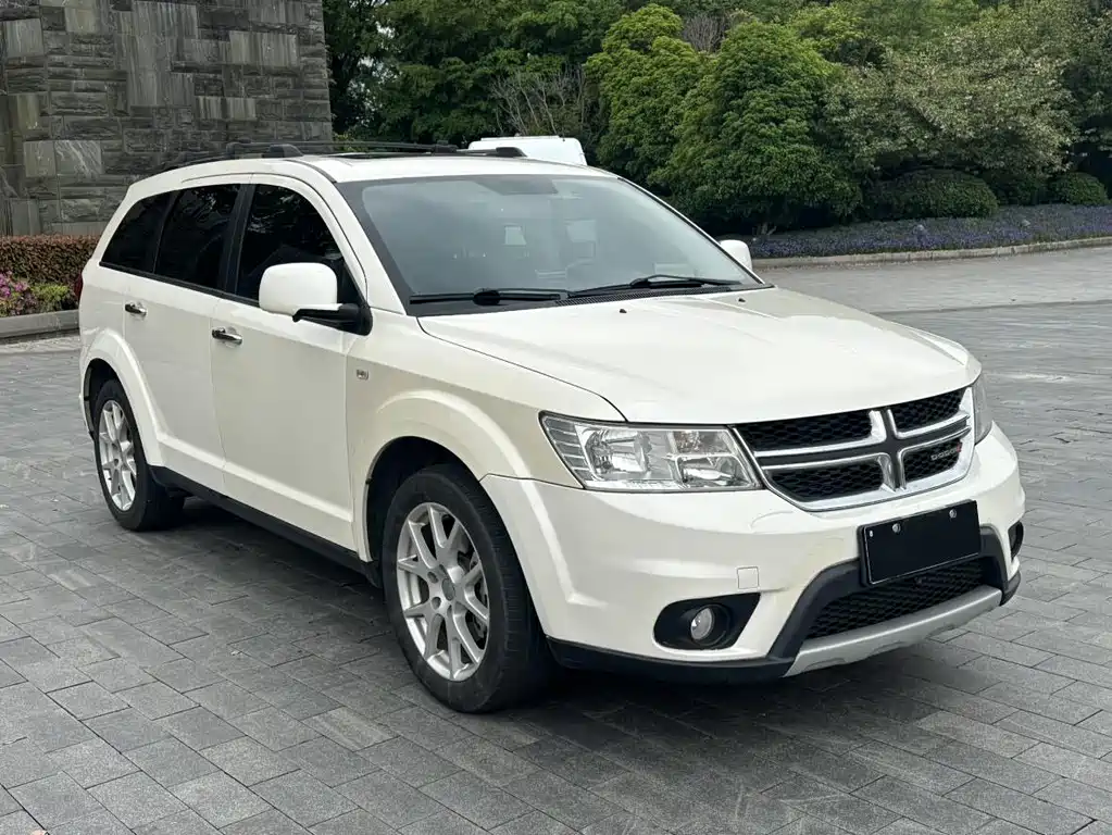 Journey 2016 2.4L 2WD Travel Edition купить на сайте DeffCars
