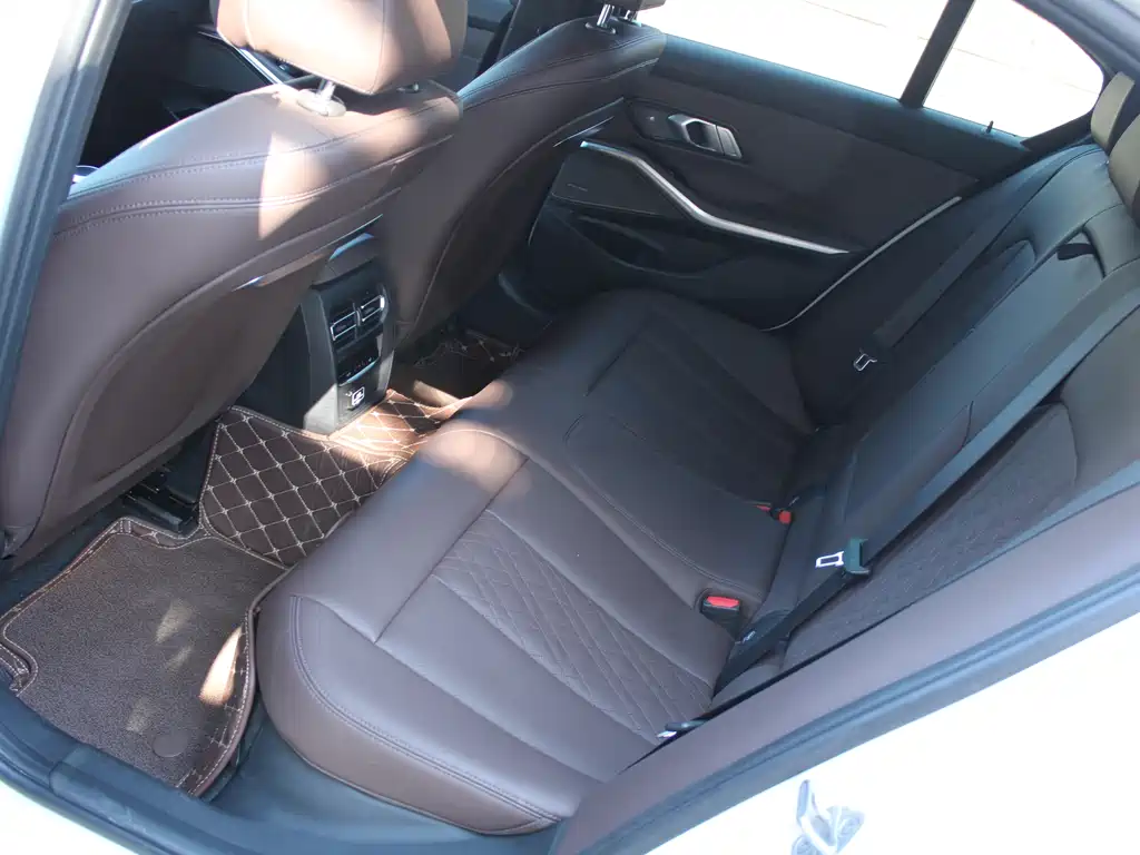 BMW 3 Series 2024 325i M Sports Night Package купить на сайте DeffCars