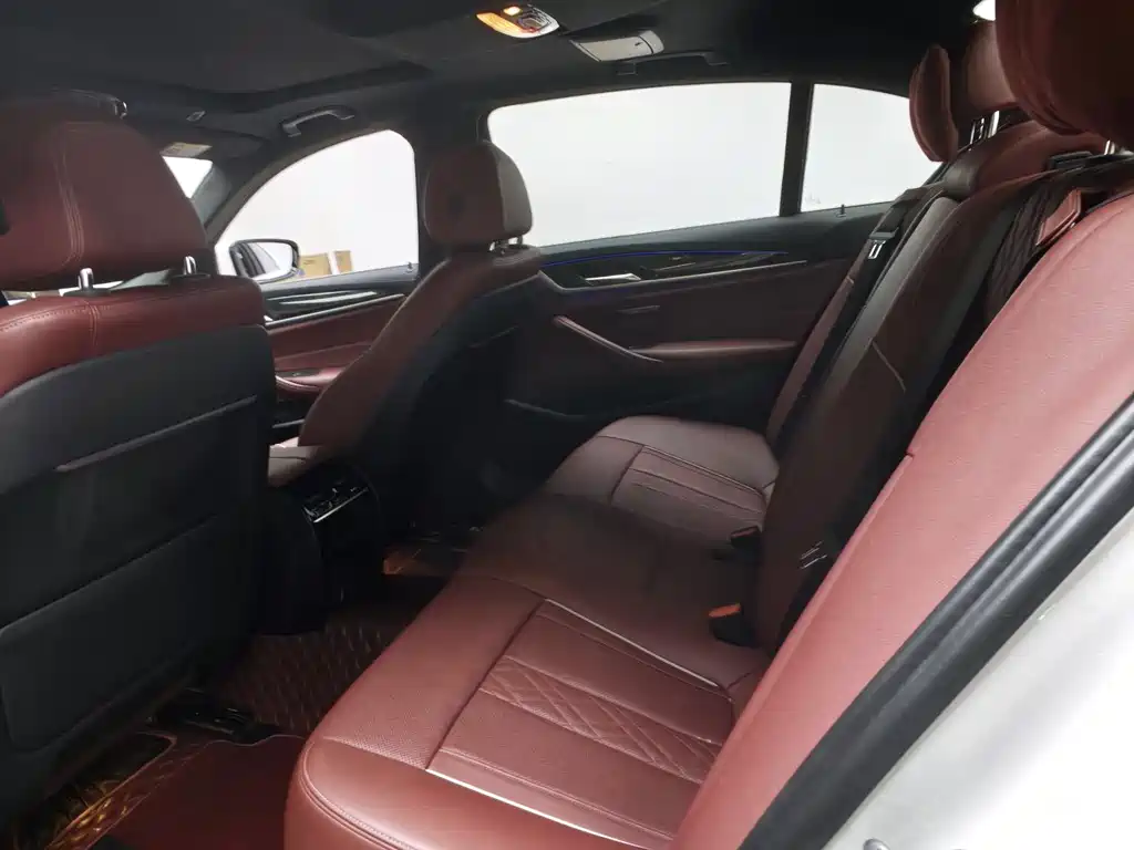 BMW 5 Series 2022 525Li M Sports Package купить на сайте DeffCars