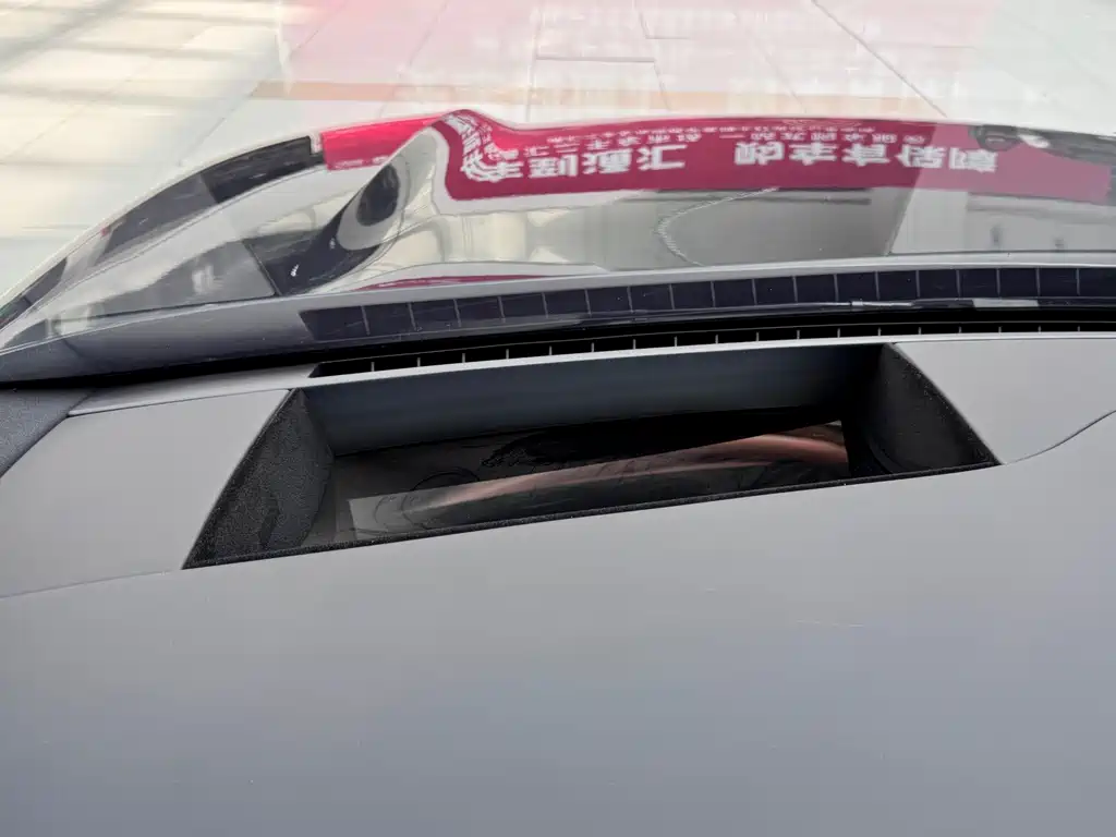 NIO ES8 2026 Six-seater Executive Signature Edition купить на сайте DeffCars
