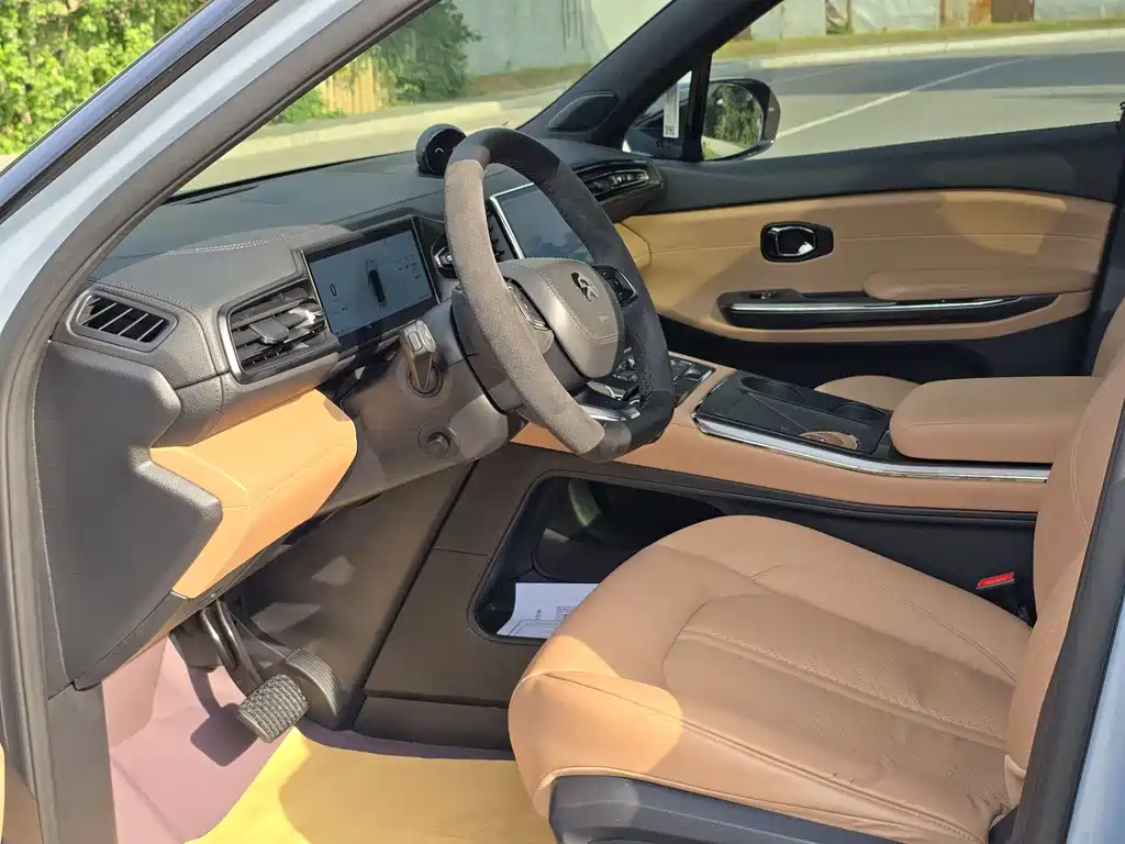 NIO ES6 2020 420KM Sports Edition купить на сайте DeffCars