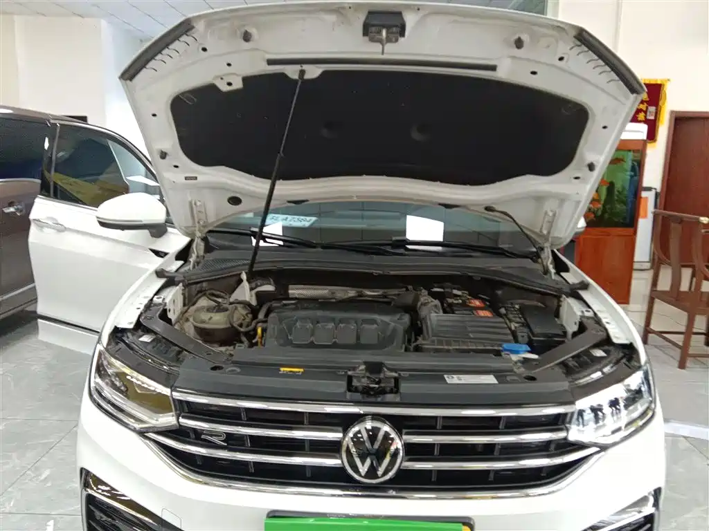 Tiguan L 2023 330TSI automatic two-wheel drive R-Line version купить на сайте DeffCars