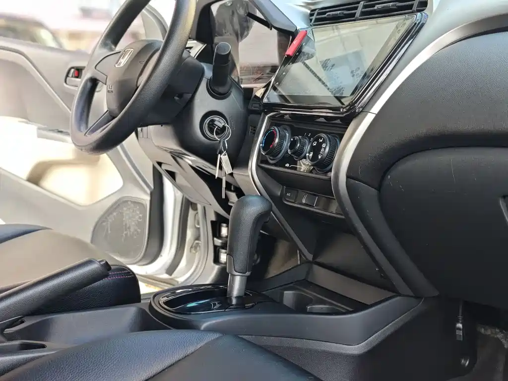 Fengfan 2015 1.5L CVT Comfort Edition купить на сайте DeffCars