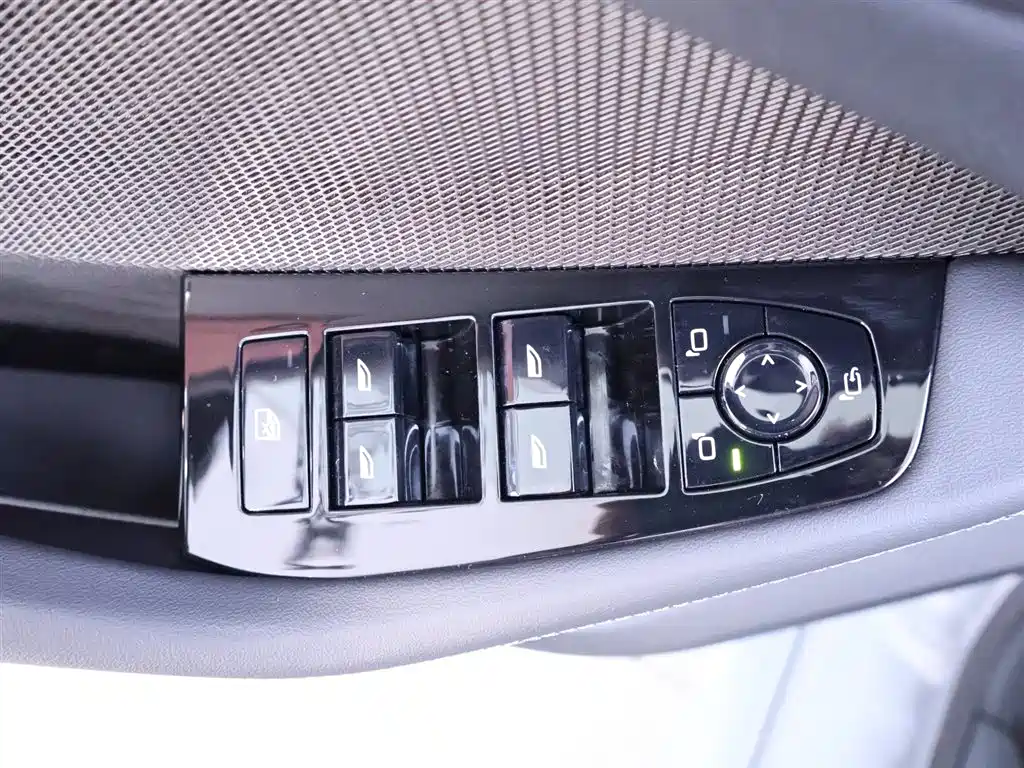 BMW 2 Series 2025 225L M Sports Night Package купить на сайте DeffCars