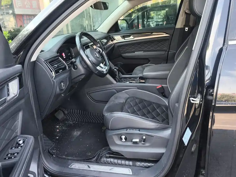 Touron 2019 Touron X 330TSI 2WD Premium Deluxe Edition купить на сайте DeffCars