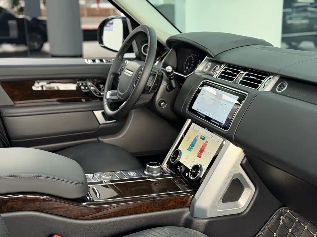 Range Rover 2020 3.0 L6 Legend Extended Edition купить на сайте DeffCars