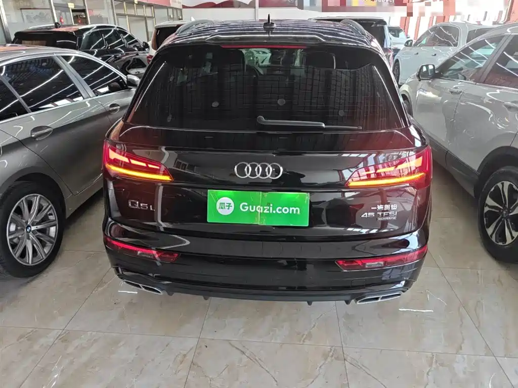 Audi Q5L 2024 45 TFSI luxury and dynamic model купить на сайте DeffCars