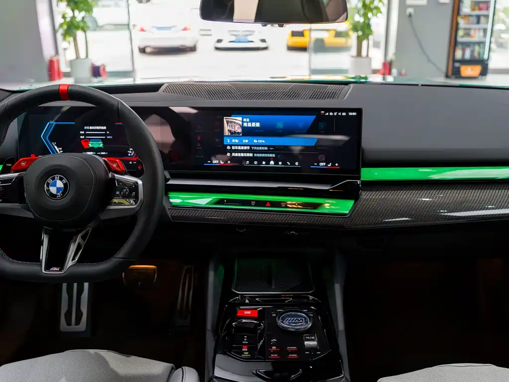 BMW M5 New Energy 2025 M5 купить на сайте DeffCars