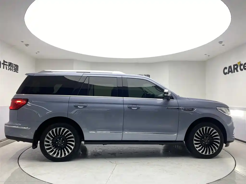 Navigator 2020 3.5T President Series купить на сайте DeffCars