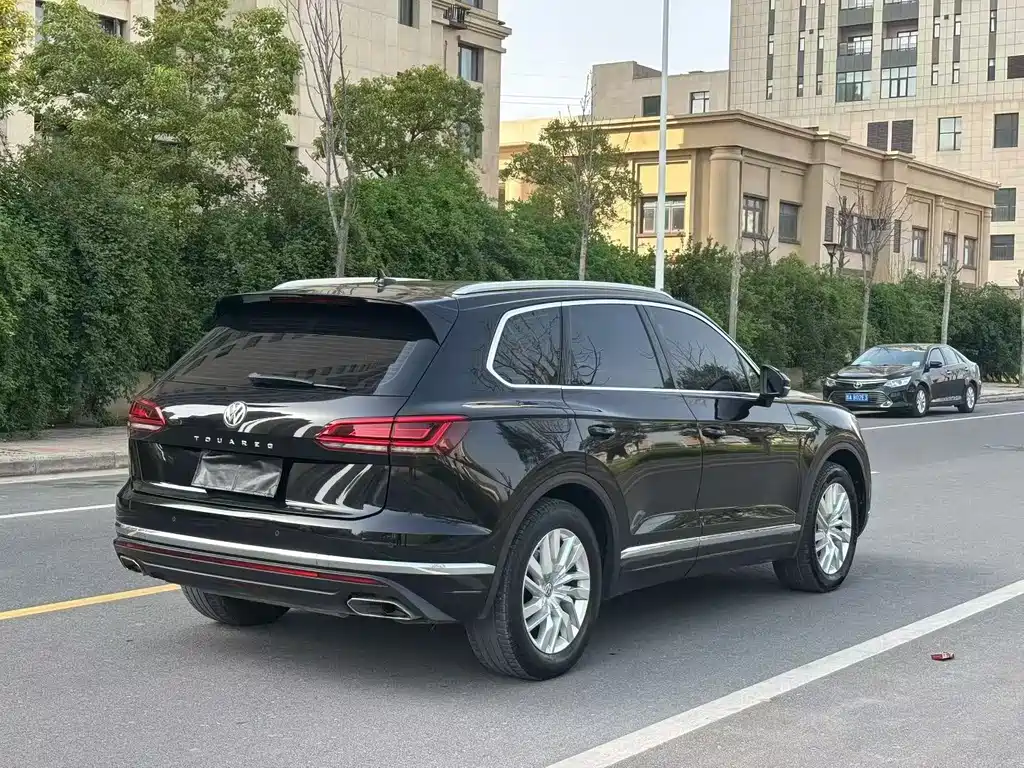 Touareg 2019 2.0TSI Sharp Wing Edition National VI купить на сайте DeffCars