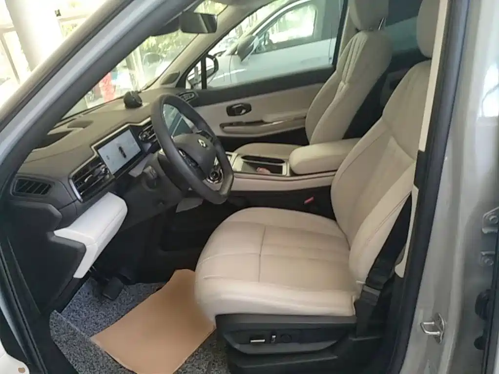 NIO ES8 2020 450KM six-seater version купить на сайте DeffCars