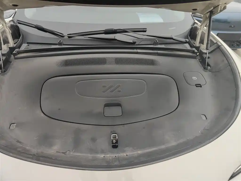 Zhiji LS6 2025 Smart Lizard Driving Edition купить на сайте DeffCars