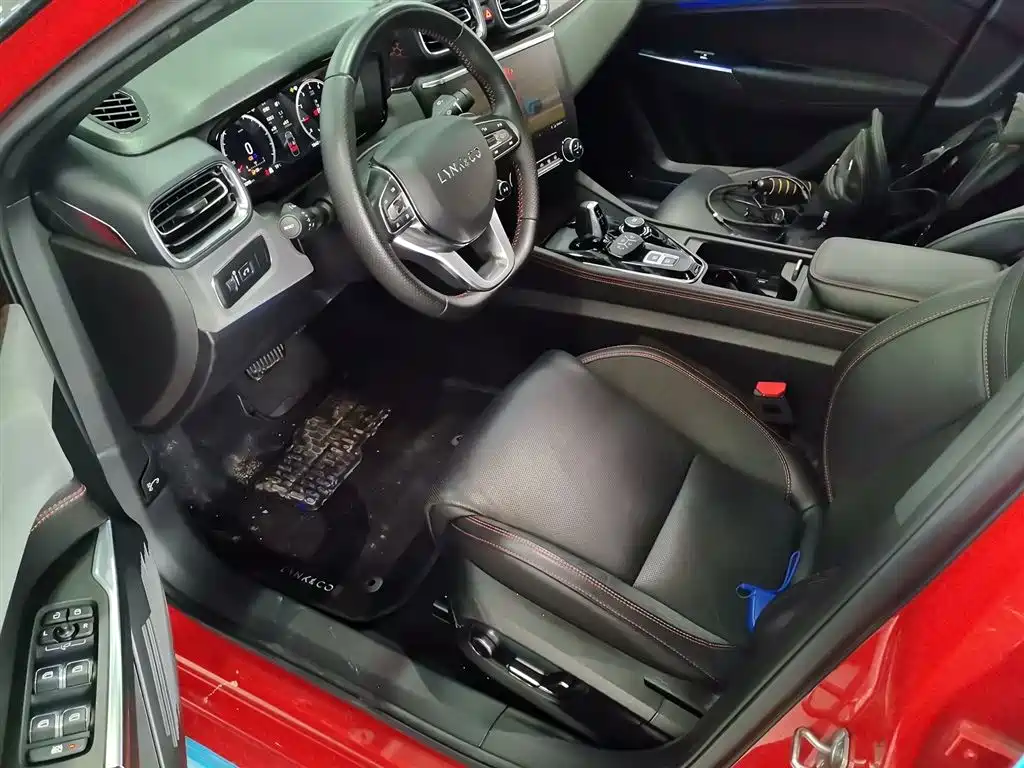 Lynk & Co 03 2019 1.5TD DCT Pro version National VI купить на сайте DeffCars