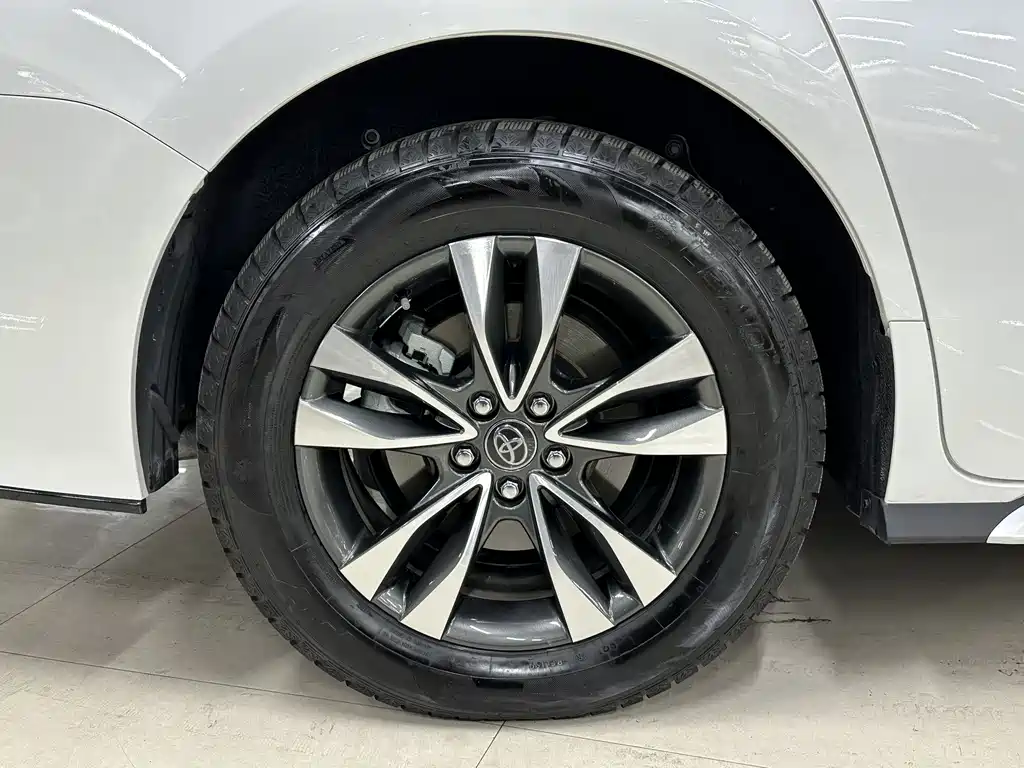 Grevia 2024 2.5L hybrid premium PLUS four-wheel drive version купить на сайте DeffCars