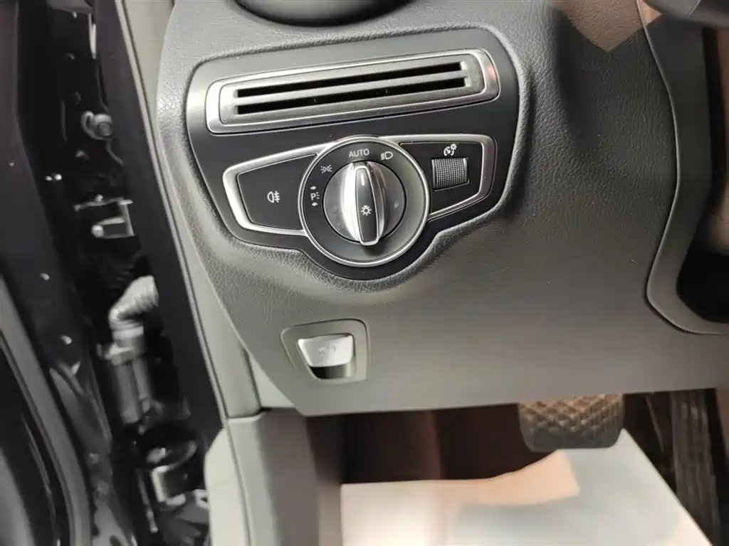 Mercedes-Benz GLC 2022 facelift GLC 300 L 4MATIC dynamic купить на сайте DeffCars