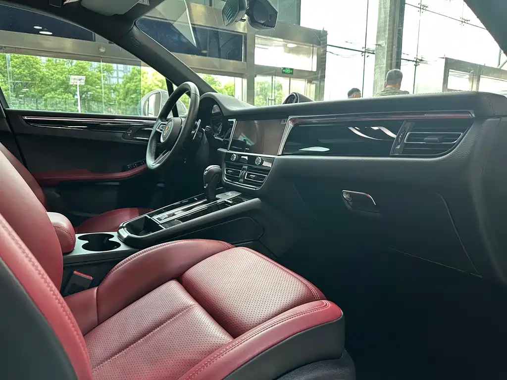 Macan 2024 Macan S 2.9T купить на сайте DeffCars
