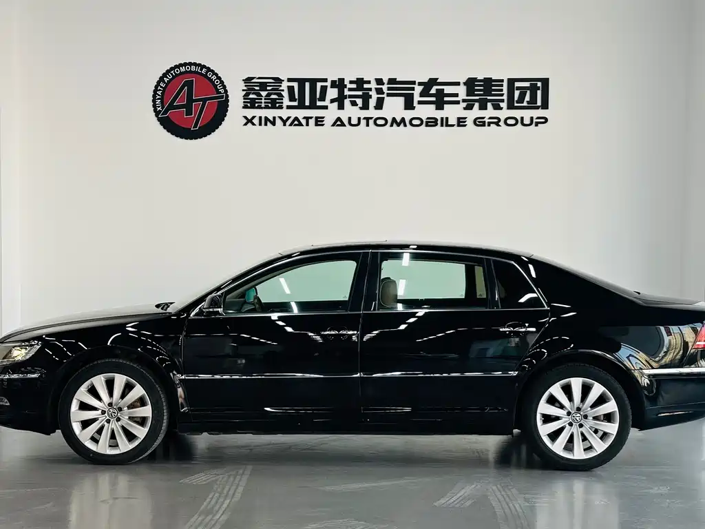 Phaeton 2012 3.6L exclusive customized model купить на сайте DeffCars