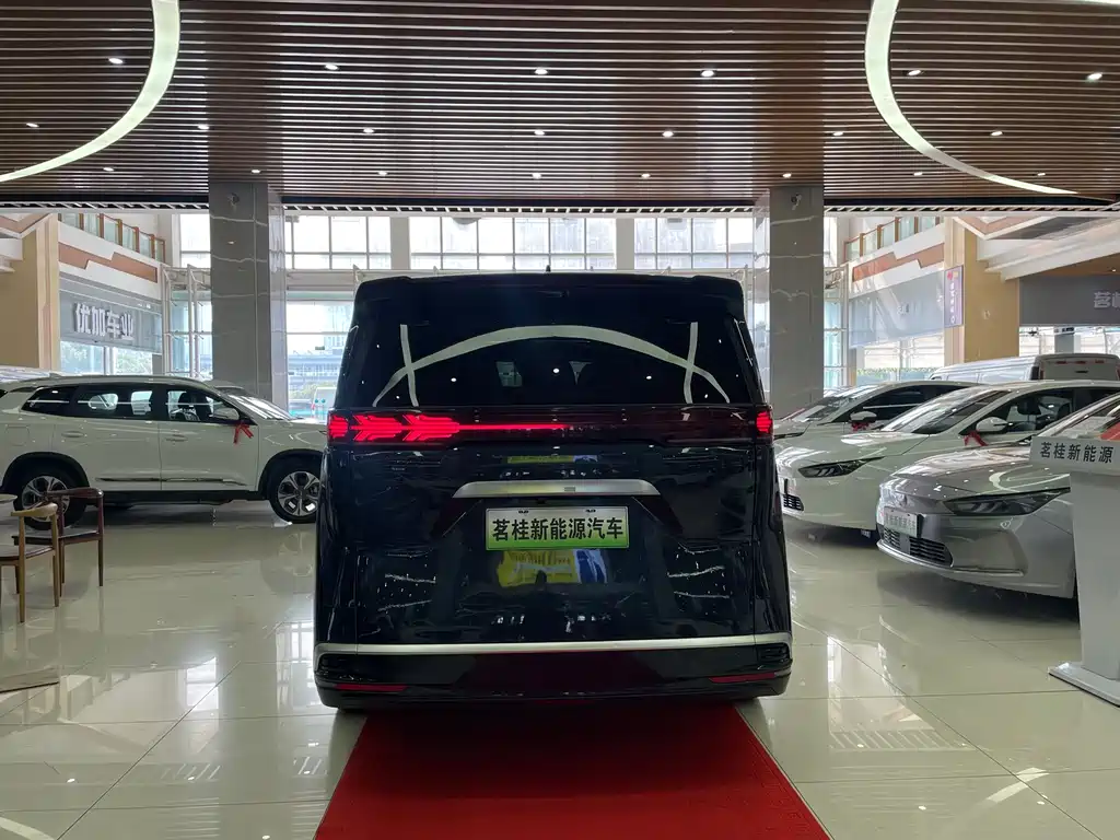 Denza D9 2022 DM-i 970 four-wheel drive premium model купить на сайте DeffCars