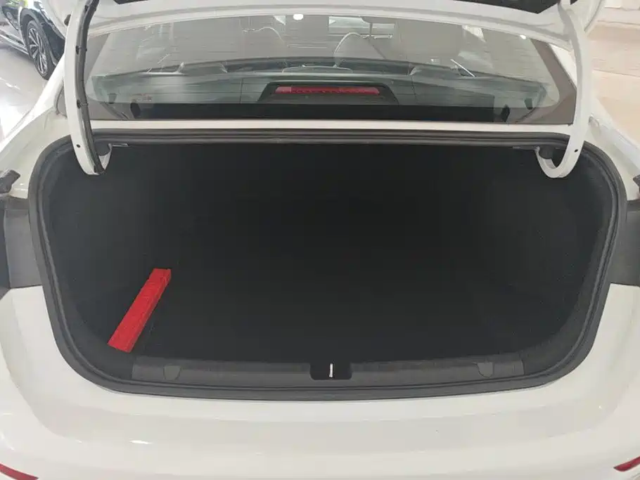 Emgrand 2025 4th Generation 1.5L CVT Star Edition купить на сайте DeffCars