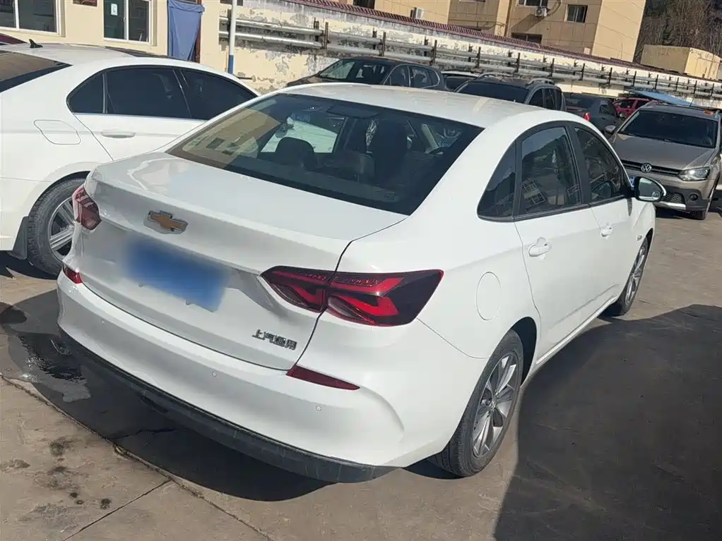 Cruze 2022 320 Automatic Sunroof Edition купить на сайте DeffCars