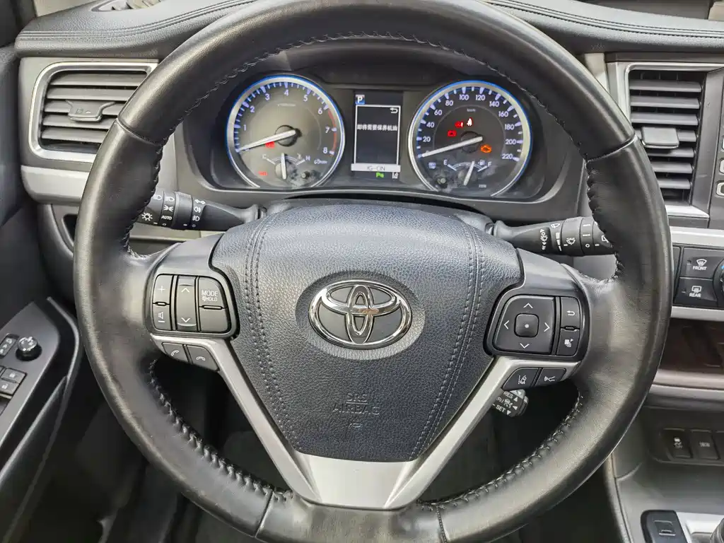 Highlander 2018 2.0T four-wheel drive luxury version, 7 seats, National VI купить на сайте DeffCars
