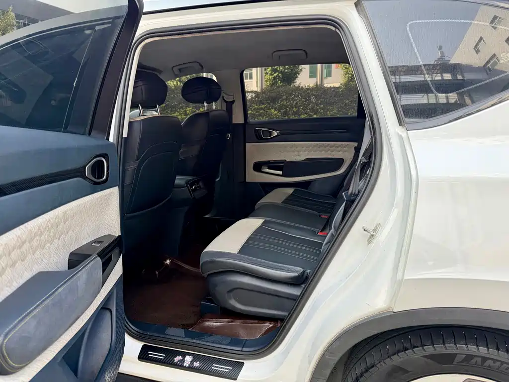 Baojun RM-5 2019 1.5T CVT 24-hour online luxury model 6 seats купить на сайте DeffCars