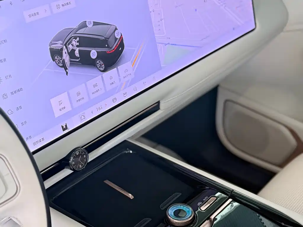 Lynk & Co 900 2025 1.5T Ultra 6-seater купить на сайте DeffCars
