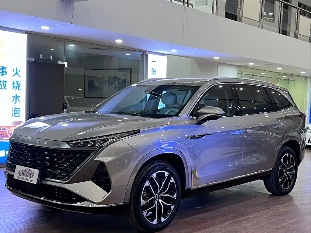 Roewe RX9 2023 2.0T two-wheel drive version купить на сайте DeffCars