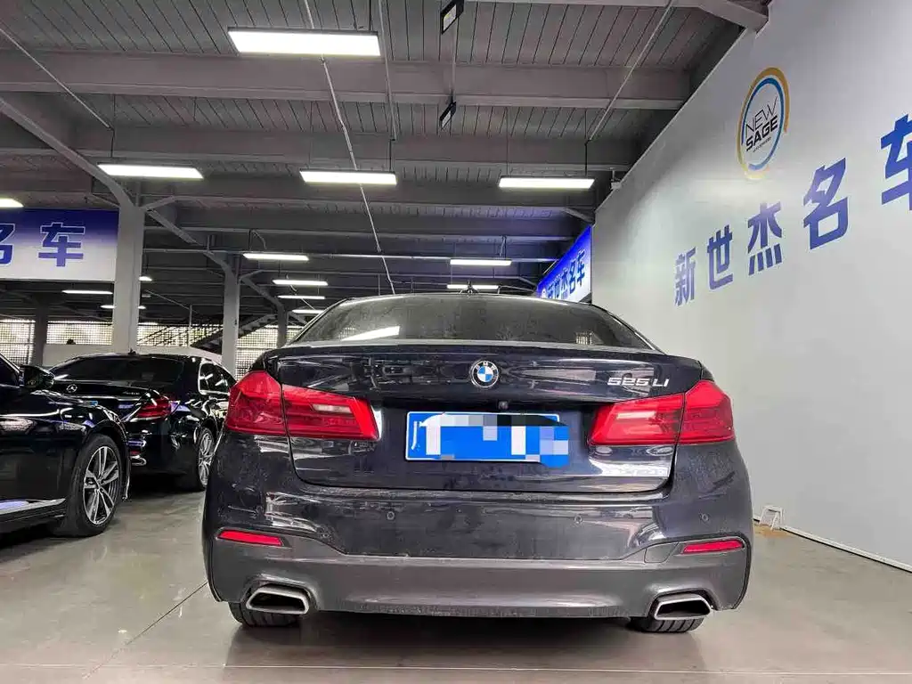 BMW 5 Series 2018 525Li M Sports Package купить на сайте DeffCars