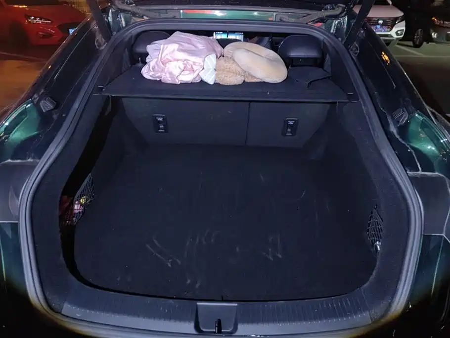 MG7 2023 2.0T Automatic Beauty Hunting Luxury Edition купить на сайте DeffCars