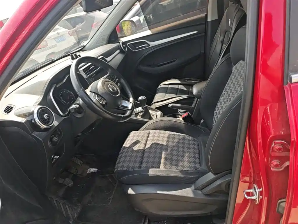 MG ZS 2019 1.5L Manual 65-inch Giant Screen Sunroof Global Version National VI купить на сайте DeffCars