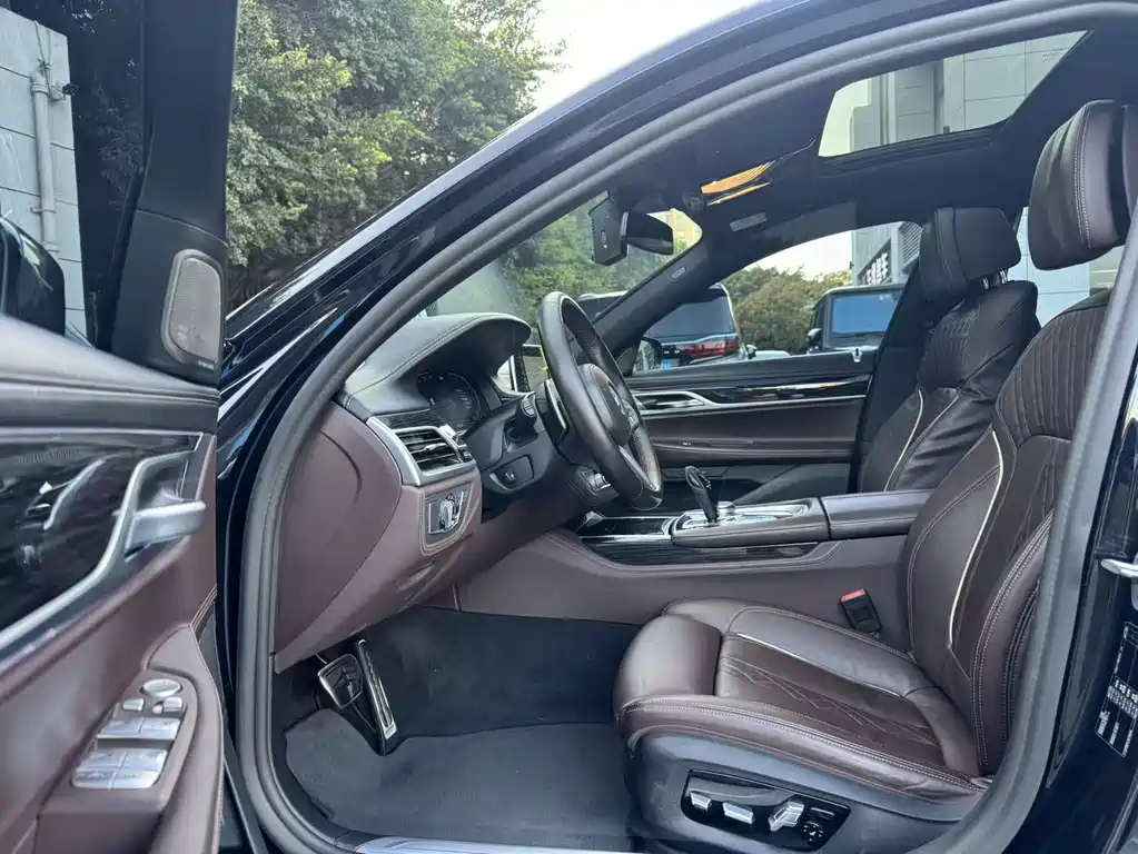 BMW 7 Series 2019 facelift 730Li M Sports Package купить на сайте DeffCars