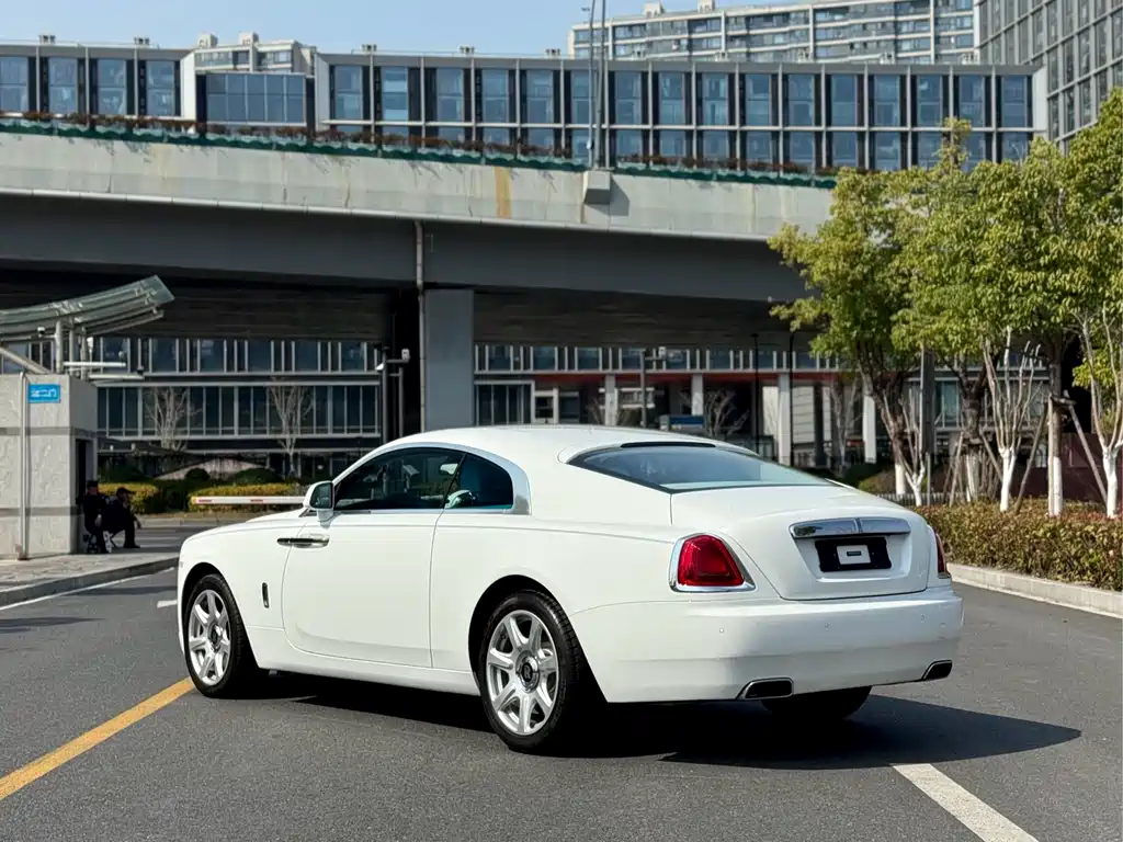 Phantom 2018 6.6T standard model купить на сайте DeffCars