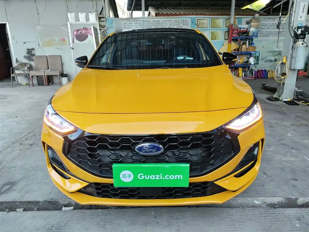 Focus 2022 Sedan EcoBoost 180 Automatic ST Line купить на сайте DeffCars