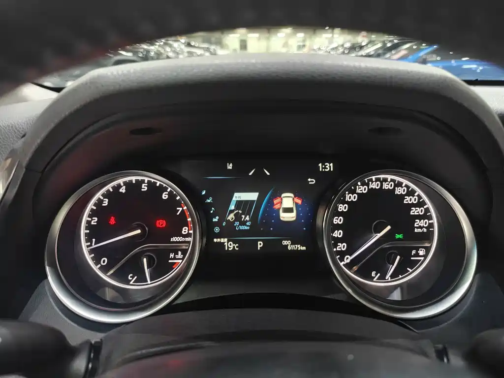 Camry 2021 2.0G Deluxe Edition купить на сайте DeffCars