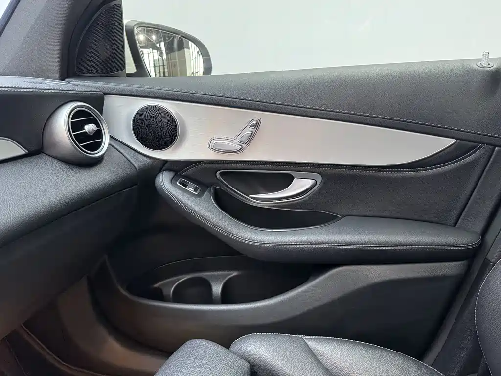 Mercedes-Benz GLC 2020 GLC 260 L 4MATIC Dynamic купить на сайте DeffCars