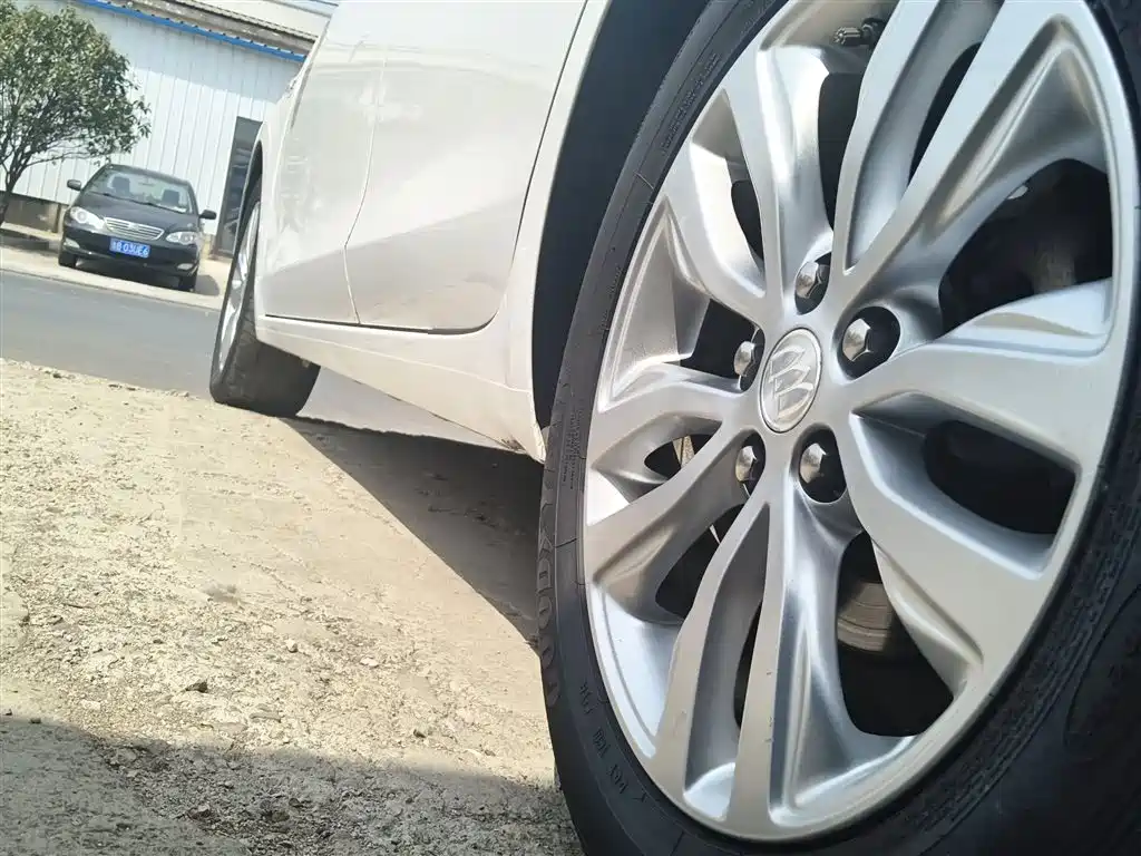 Yinglang 2019 15T dual-clutch interconnected elite model National VI купить на сайте DeffCars