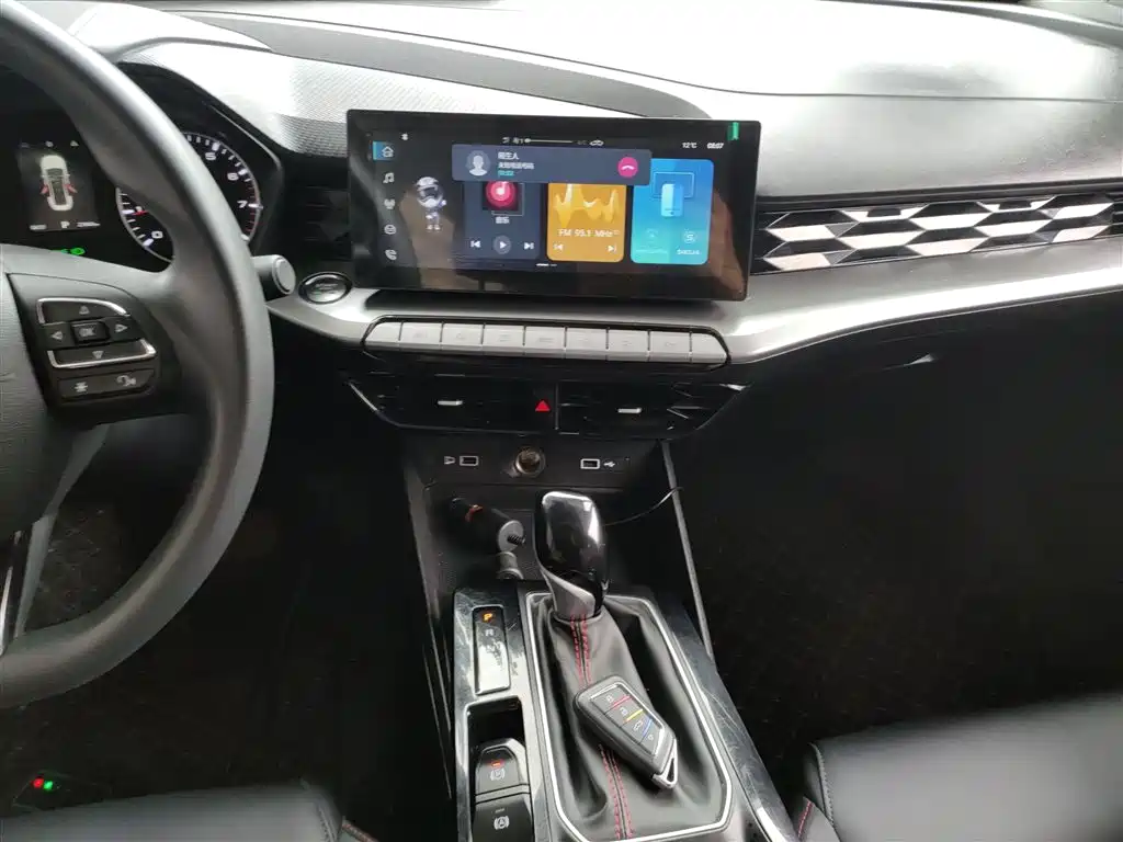 MG5 2021 facelift 180DVVT CVT Youth Deluxe Edition купить на сайте DeffCars