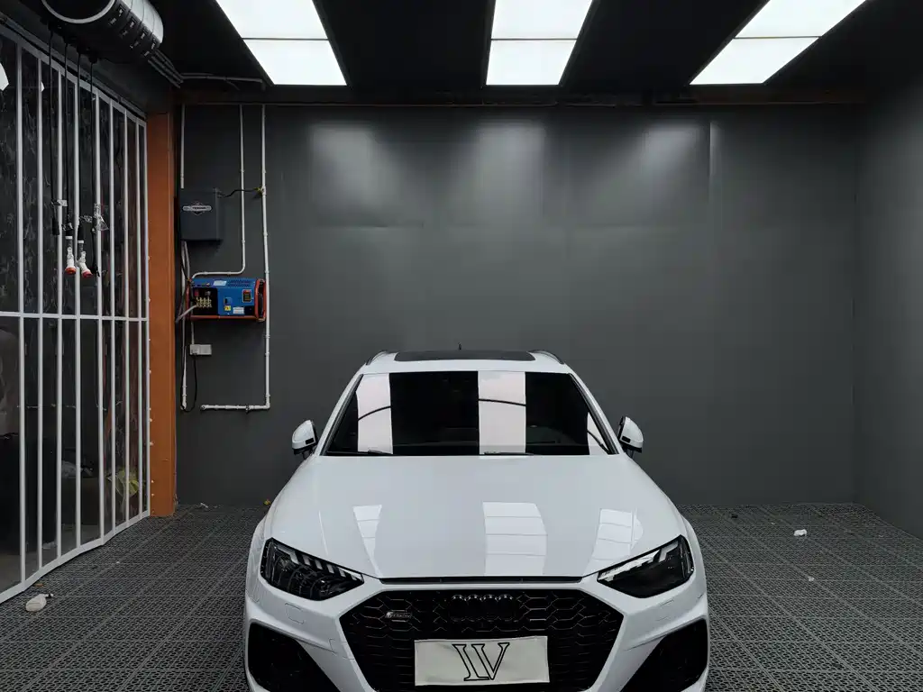 Audi RS 4 2021 RS4 Avant Obsidian Edition купить на сайте DeffCars