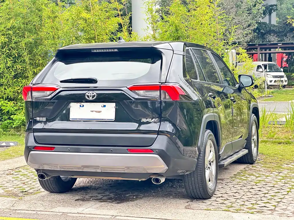 RAV4 Rongfang 2021 2.0L CVT two-wheel drive fashion version купить на сайте DeffCars