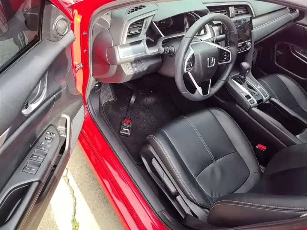 Civic 2016 220TURBO CVT Deluxe Edition купить на сайте DeffCars