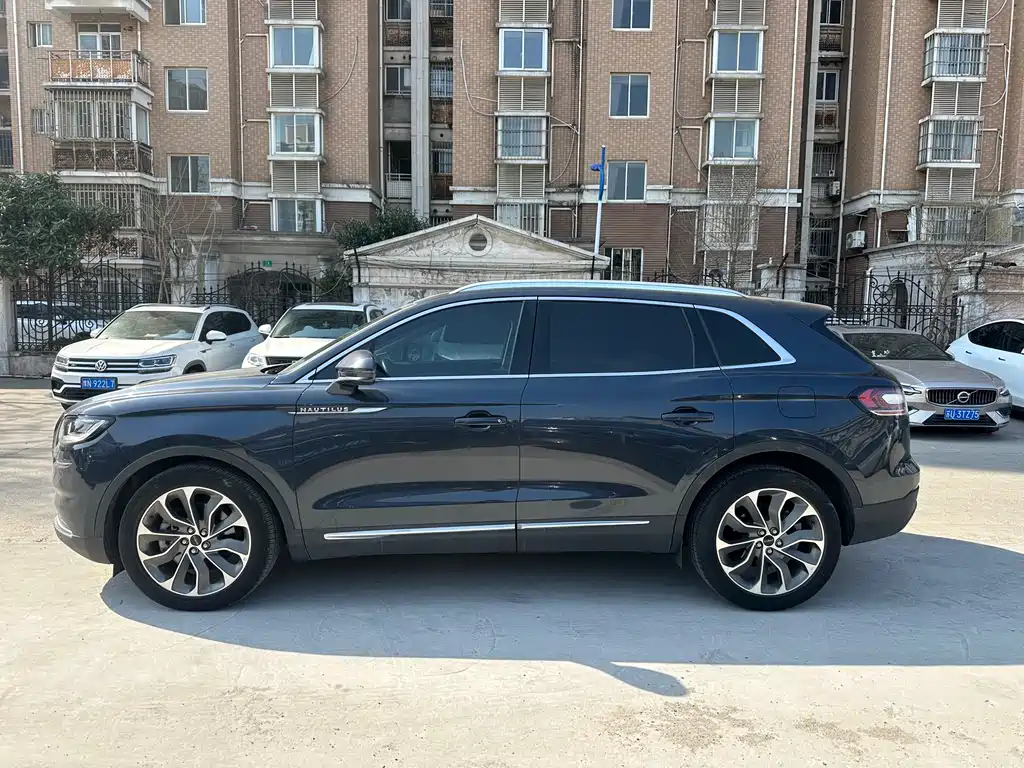 Voyager 2021 2.0T four-wheel drive exclusive edition купить на сайте DeffCars
