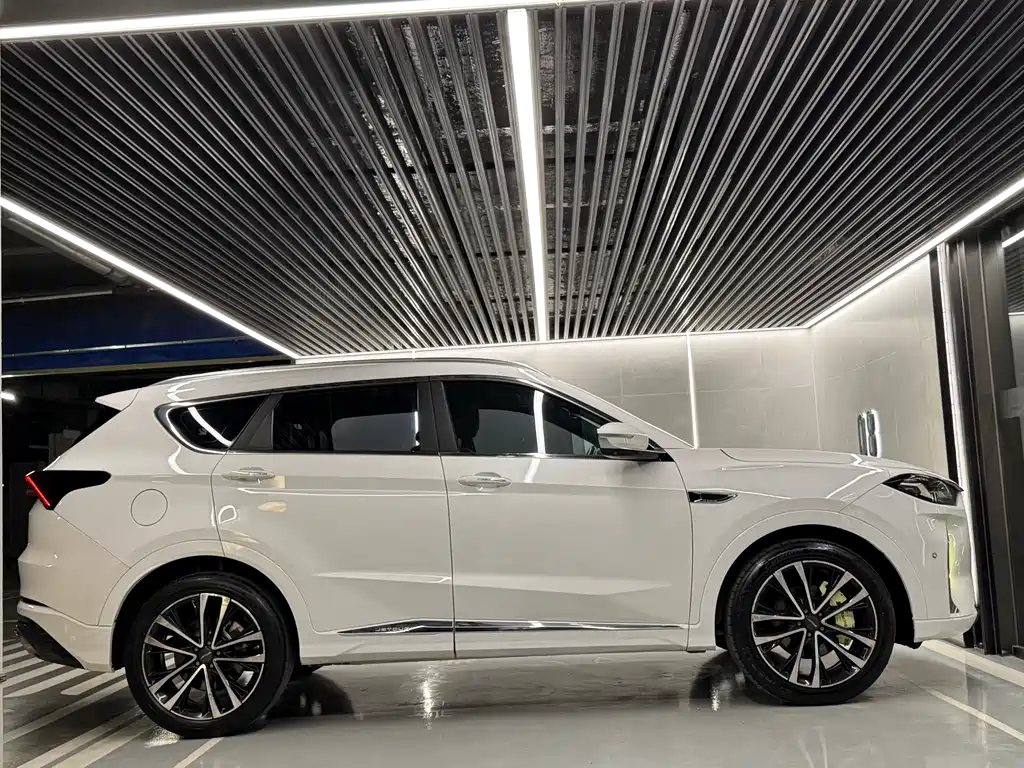 Jietu X70 PLUS 2021 model 1.6T DCT 7 seats купить на сайте DeffCars