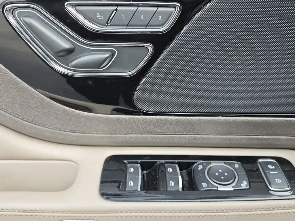 Aviator imported 2020 3.0T V6 all-wheel drive exclusive version купить на сайте DeffCars